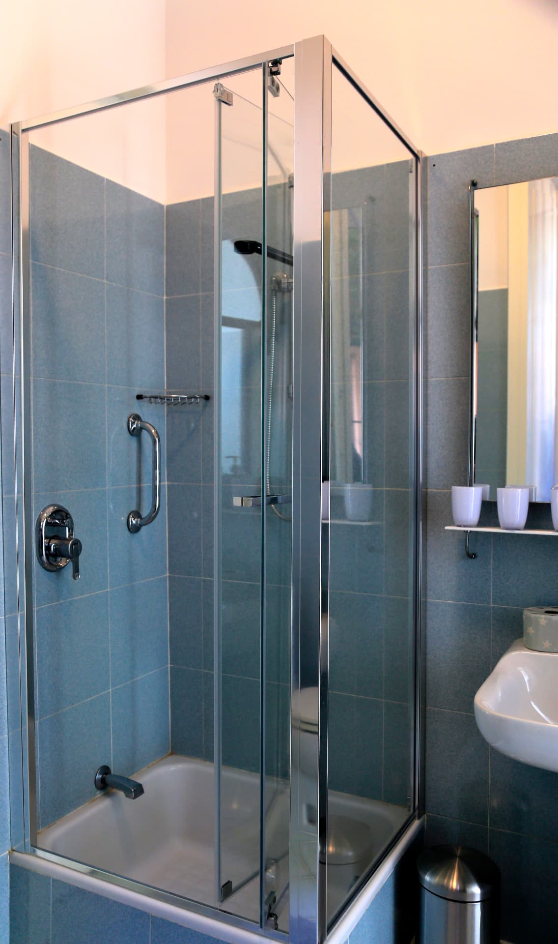 Bagno privato con box doccia